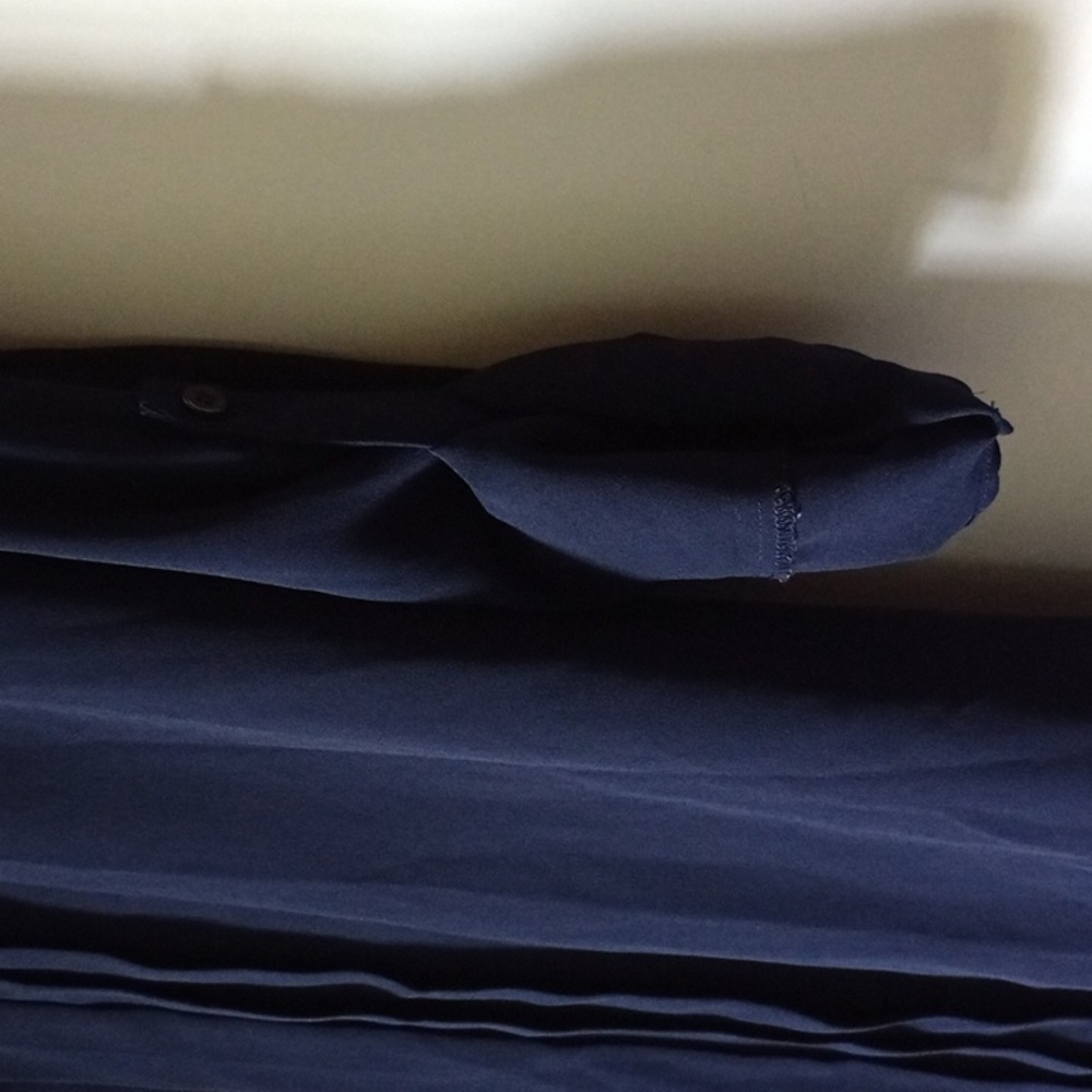 41 Hawthorn Navy Blouse With Roll Up Sleeves Size Medium - Picture 11 of 11